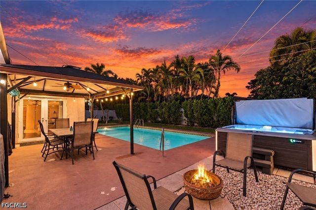 2439 Ephraim AVE, Fort Myers, FL 33907