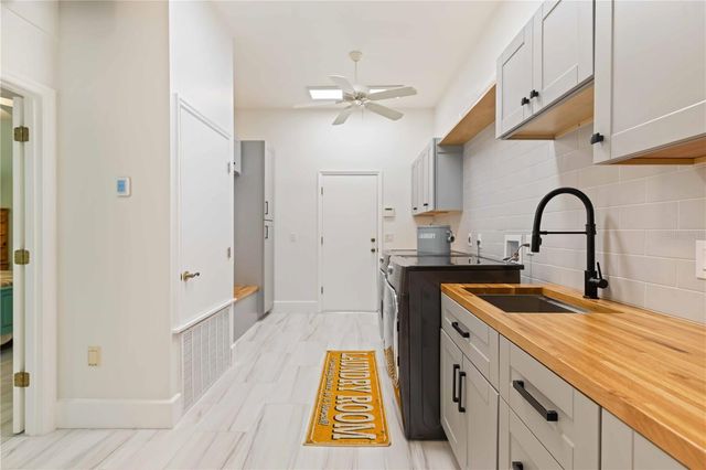 2207 5TH STREET W, Palmetto, FL 34221