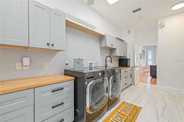 2207 5TH STREET W, Palmetto, FL 34221