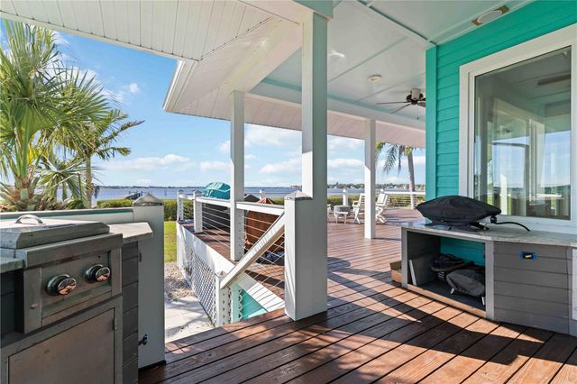 2207 5TH STREET W, Palmetto, FL 34221