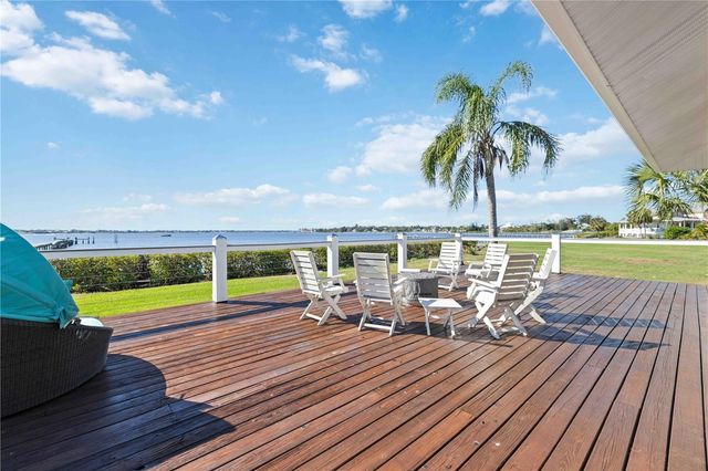 2207 5TH STREET W, Palmetto, FL 34221