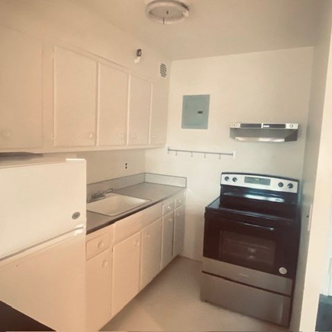 145 Pinckney 715, Boston, MA 02114