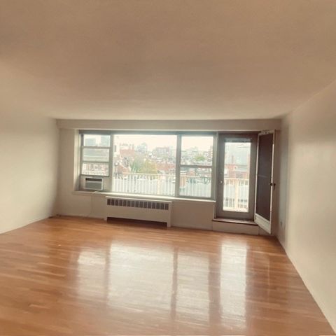 145 Pinckney 715, Boston, MA 02114