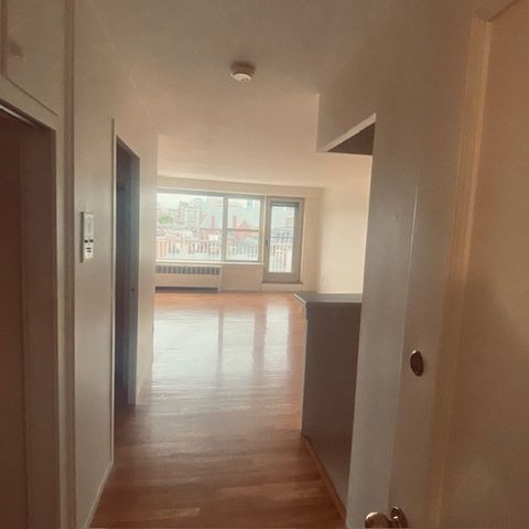 145 Pinckney 715, Boston, MA 02114