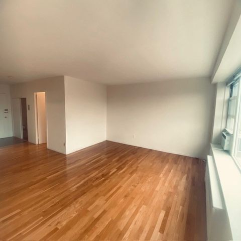 145 Pinckney 715, Boston, MA 02114