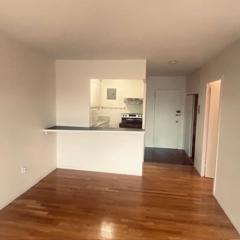 145 Pinckney 715, Boston, MA 02114