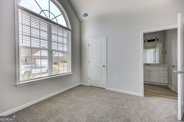 853 Crossroads Court, Social Circle, GA 30025