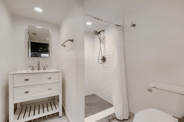 5122 S Normandy Avenue, Chicago, IL 60638