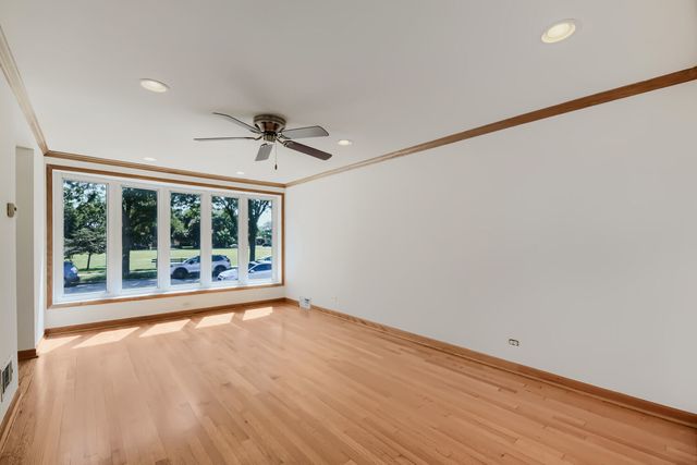5122 S Normandy Avenue, Chicago, IL 60638