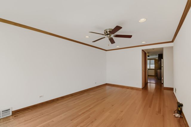 5122 S Normandy Avenue, Chicago, IL 60638