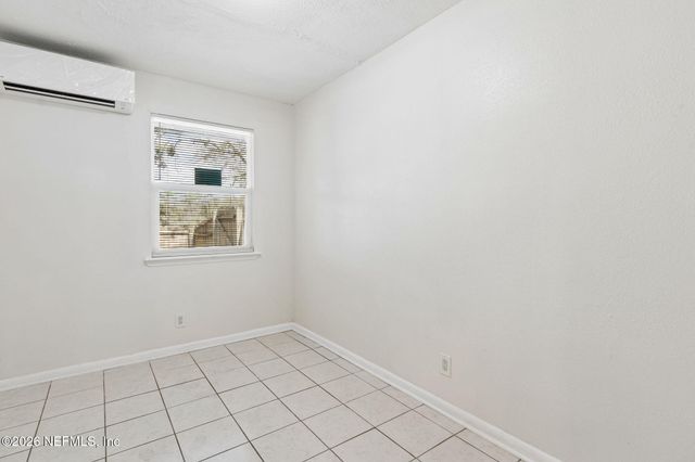 4603 KEN KNIGHT Drive N, Jacksonville, FL 32209