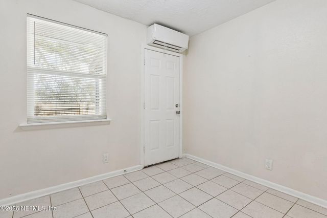 4603 KEN KNIGHT Drive N, Jacksonville, FL 32209