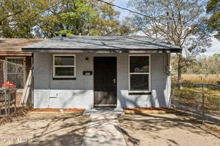 4603 KEN KNIGHT Drive N, Jacksonville, FL 32209