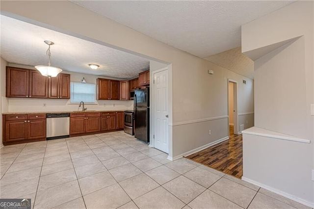 549 Pineland Circle SW, Mableton, GA 30126