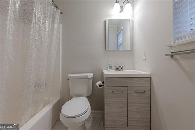 549 Pineland Circle SW, Mableton, GA 30126