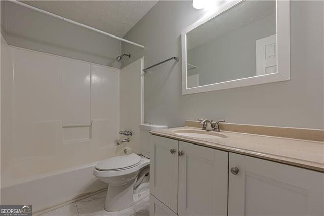 549 Pineland Circle SW, Mableton, GA 30126