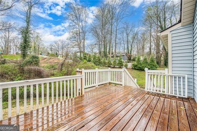 549 Pineland Circle SW, Mableton, GA 30126