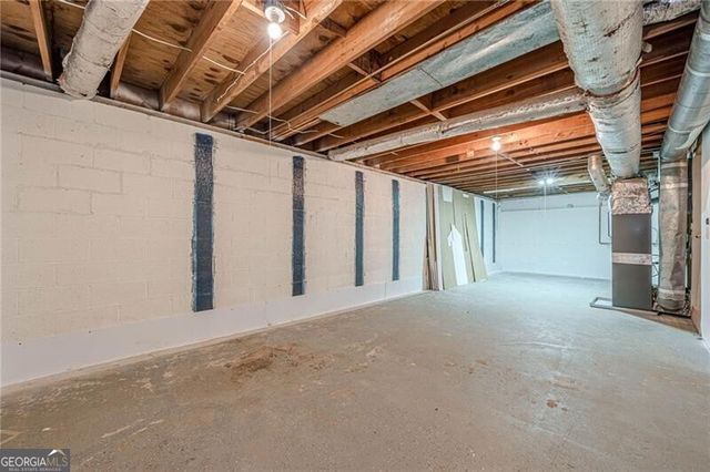 549 Pineland Circle SW, Mableton, GA 30126