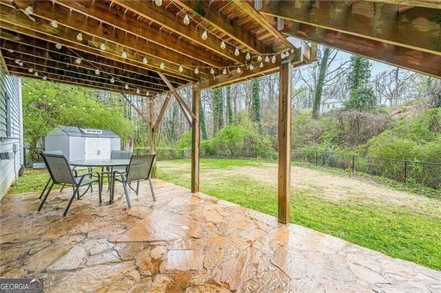 549 Pineland Circle SW, Mableton, GA 30126