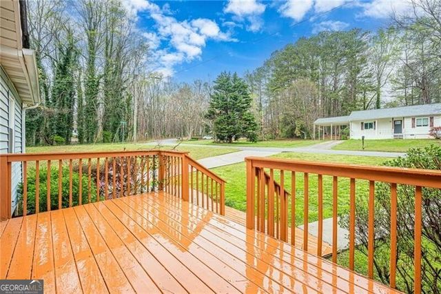 549 Pineland Circle SW, Mableton, GA 30126