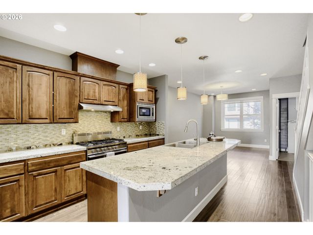 2606 S WATER Ave, Portland, OR 97201
