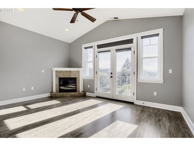 2606 S WATER Ave, Portland, OR 97201