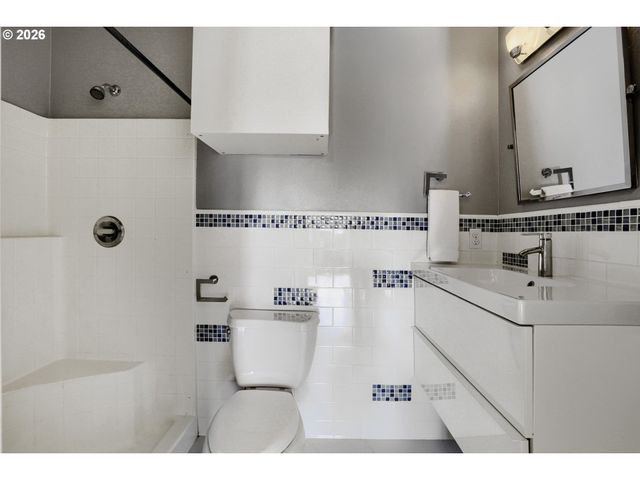 2606 S WATER Ave, Portland, OR 97201