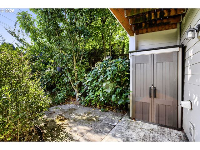2606 S WATER Ave, Portland, OR 97201