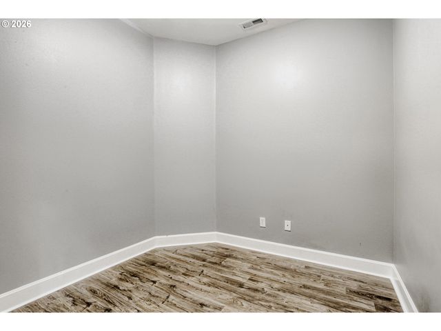 2606 S WATER Ave, Portland, OR 97201