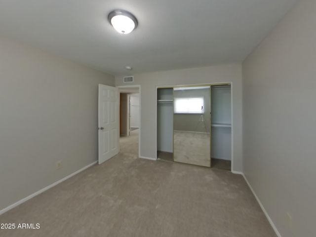 5212 N 69TH Avenue, Glendale, AZ 85303