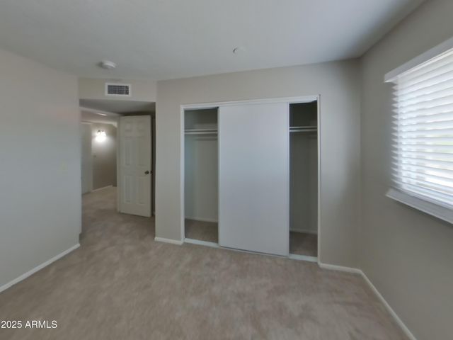 5212 N 69TH Avenue, Glendale, AZ 85303