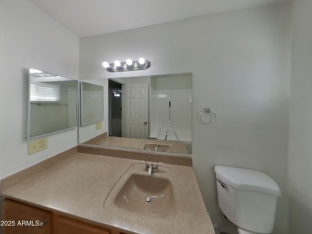 5212 N 69TH Avenue, Glendale, AZ 85303