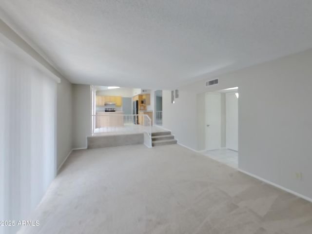 5212 N 69TH Avenue, Glendale, AZ 85303