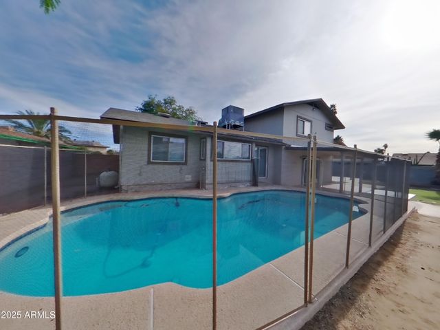 5212 N 69TH Avenue, Glendale, AZ 85303