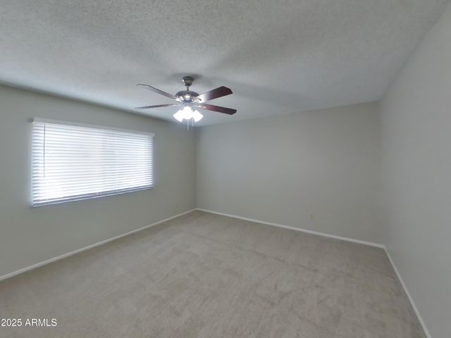 5212 N 69TH Avenue, Glendale, AZ 85303