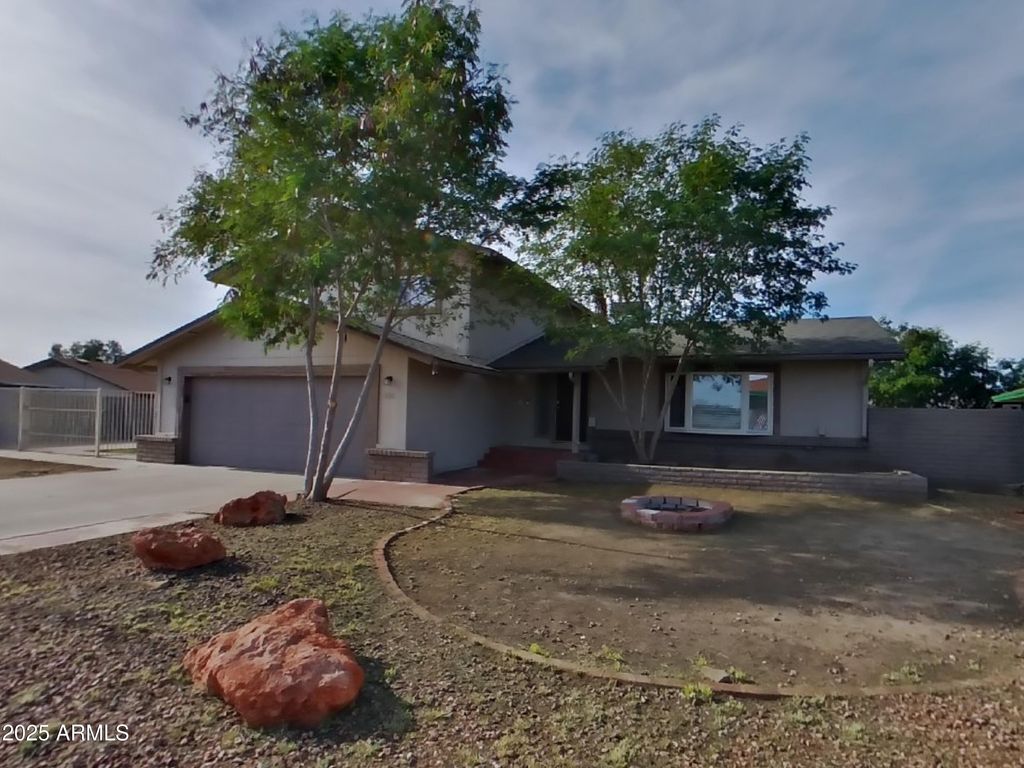 5212 N 69TH Avenue, Glendale, AZ 85303