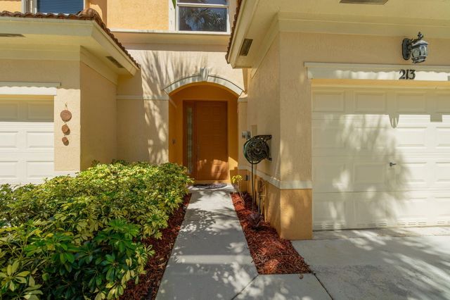 213 River Bluff Lane, Royal Palm Beach, FL 33411