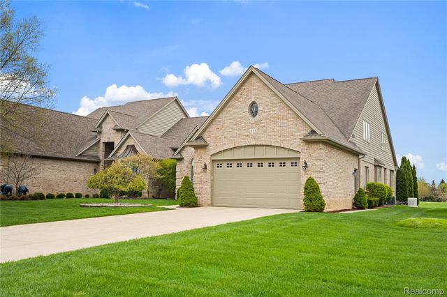 945 Saint James Park Avenue, Monroe Charter Township, MI 48161