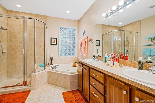 945 Saint James Park Avenue, Monroe Charter Township, MI 48161
