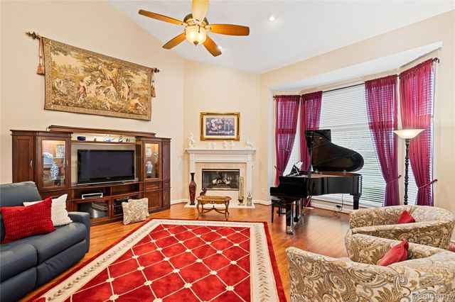 945 Saint James Park Avenue, Monroe Charter Township, MI 48161