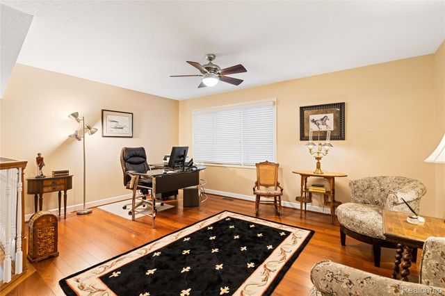 945 Saint James Park Avenue, Monroe Charter Township, MI 48161