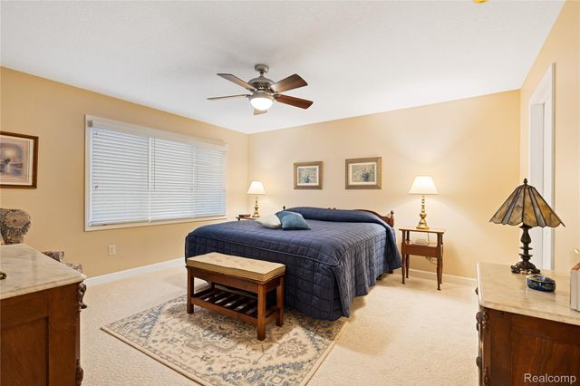 945 Saint James Park Avenue, Monroe Charter Township, MI 48161