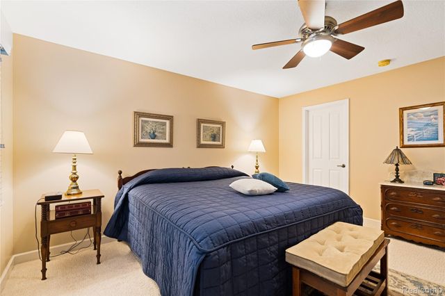 945 Saint James Park Avenue, Monroe Charter Township, MI 48161