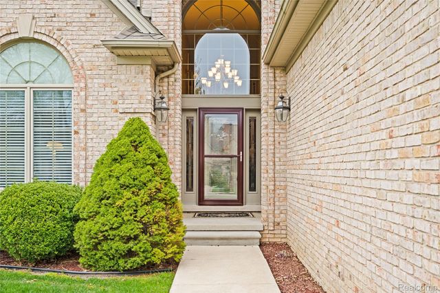 945 Saint James Park Avenue, Monroe Charter Township, MI 48161