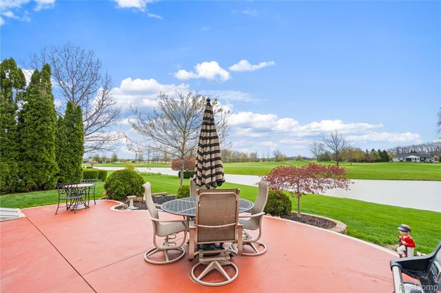 945 Saint James Park Avenue, Monroe Charter Township, MI 48161