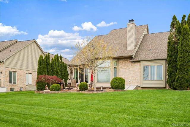 945 Saint James Park Avenue, Monroe Charter Township, MI 48161