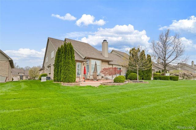 945 Saint James Park Avenue, Monroe Charter Township, MI 48161