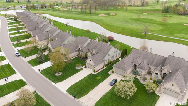 945 Saint James Park Avenue, Monroe Charter Township, MI 48161
