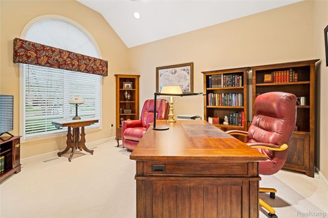 945 Saint James Park Avenue, Monroe Charter Township, MI 48161