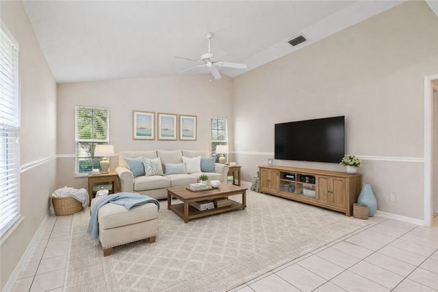 2940 3rd Street SW, Vero Beach, FL 32968